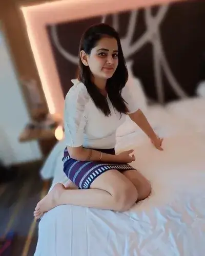 Escort Service In Daskroi